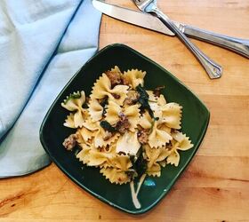 Farfalle With Sausage and Spinach (white Wine, Shallot & Butter Sauce)