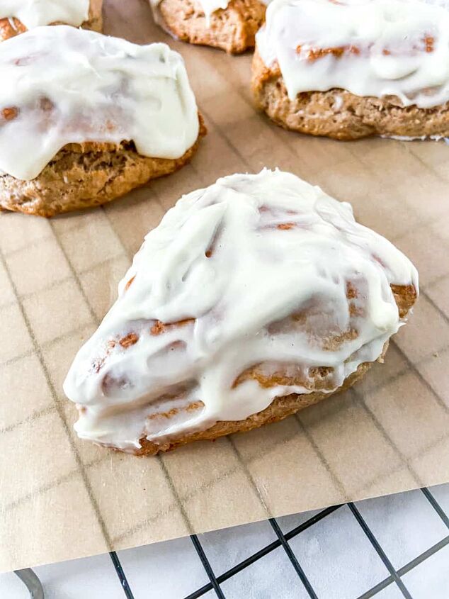 easy cinnamon roll scones with cream cheese icing