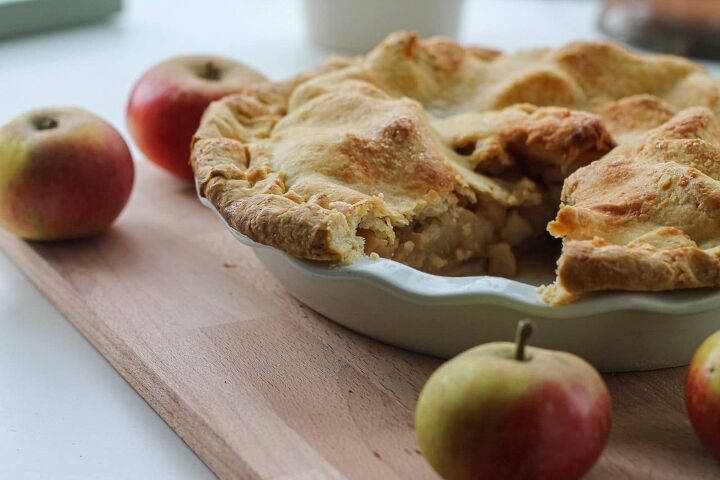 the best vegan apple pie recipe, Apple Pie for the Soul custard not shown