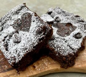 These delicious brownies need just a handful of ingredients (and three of them are super chocolate-y!)