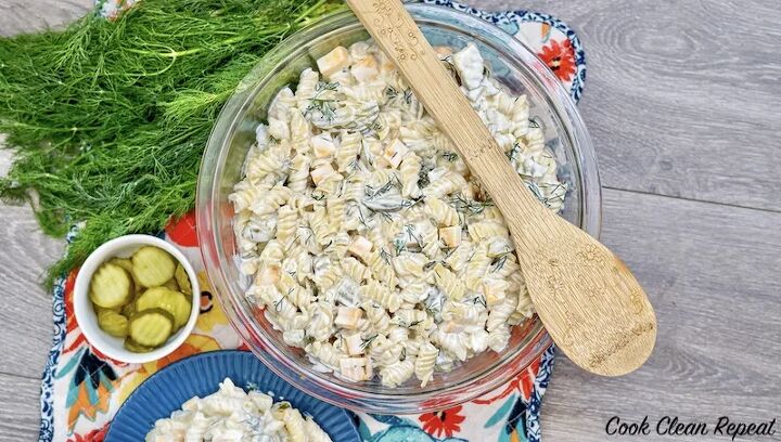 dill pickle pasta salad
