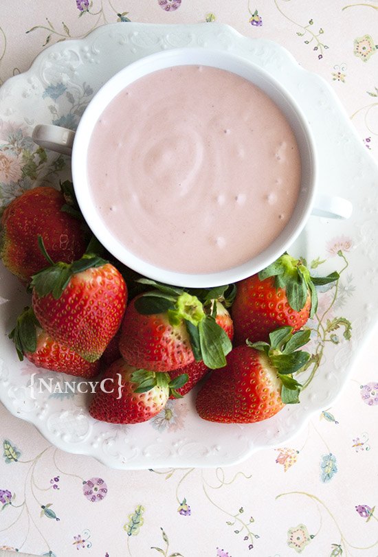 strawberry fruit dressing and dip