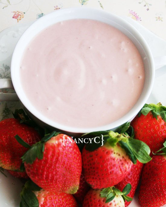 strawberry fruit dressing and dip