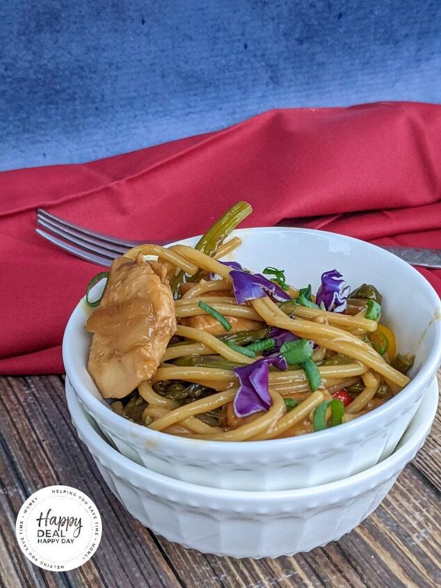 10 yummy chinese food recipes to make for new years, Chicken Lo Mein