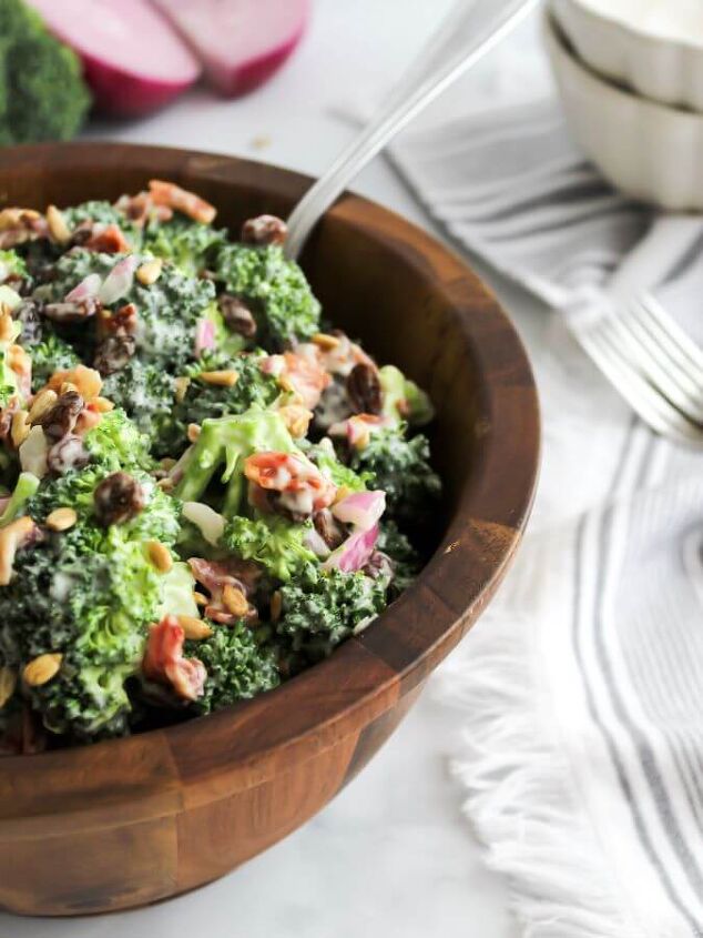 the best creamy broccoli salad