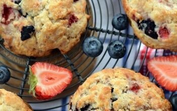 Red, White and Blueberry Biscuit Shortcake!