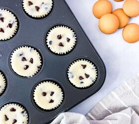 mini chocolate chip cheesecakes with vanilla wafers