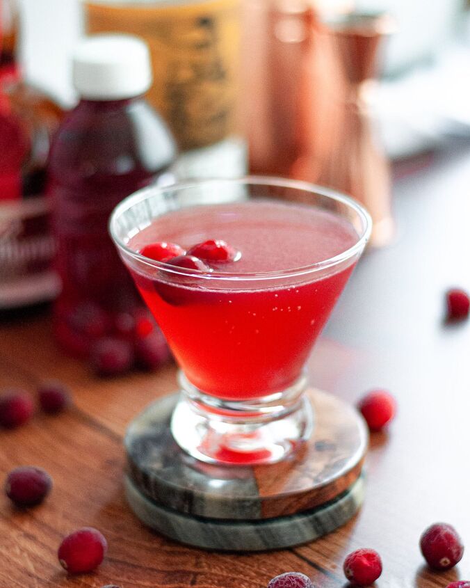 cranberry cosmo cocktail