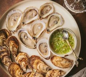 Raw Oysters With Fresh and Spicy Tomatillo Habanero Mignonette