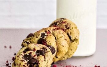 Rich Dark Chocolate Chip Cookies With Freeze-Dried Raspberries