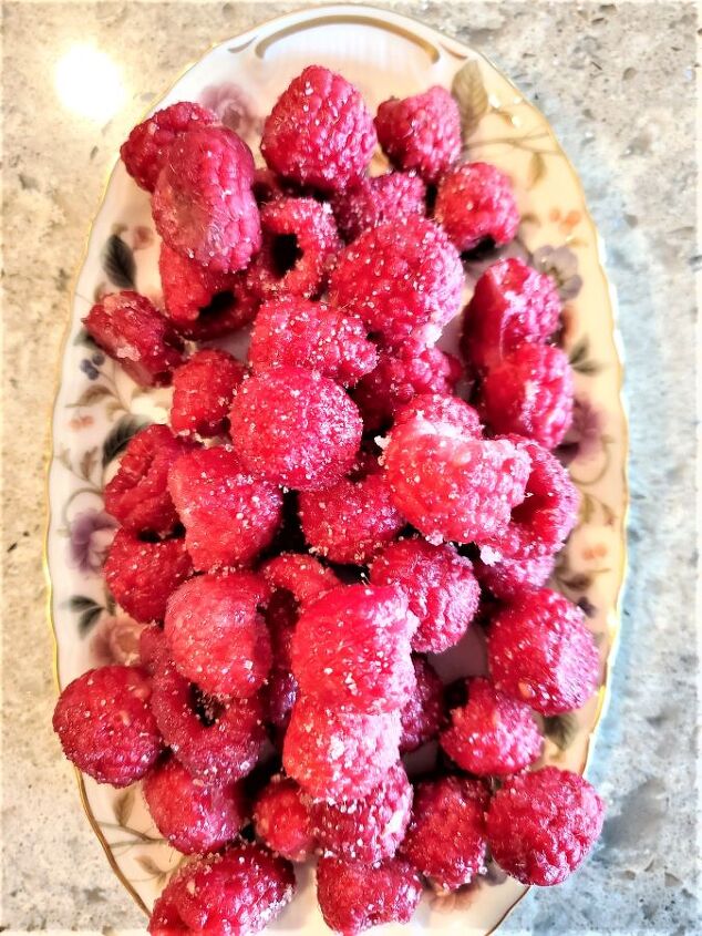 how to make sugared champagne raspberries