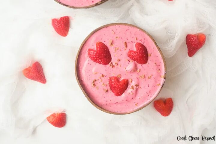 strawberry smoothie bowl recipe