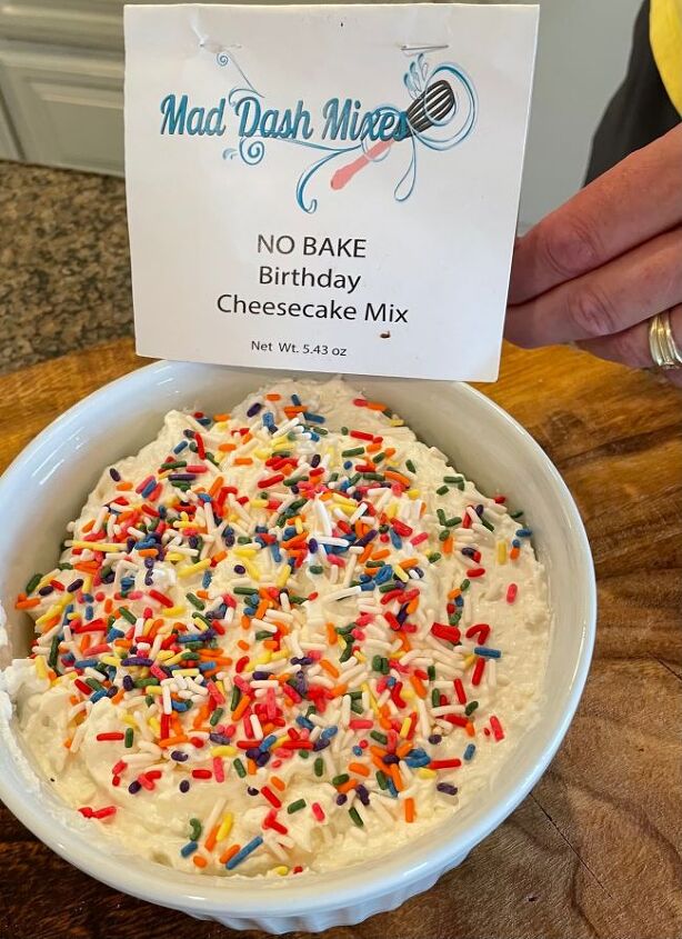 birthday cake no bake cheesecake dip