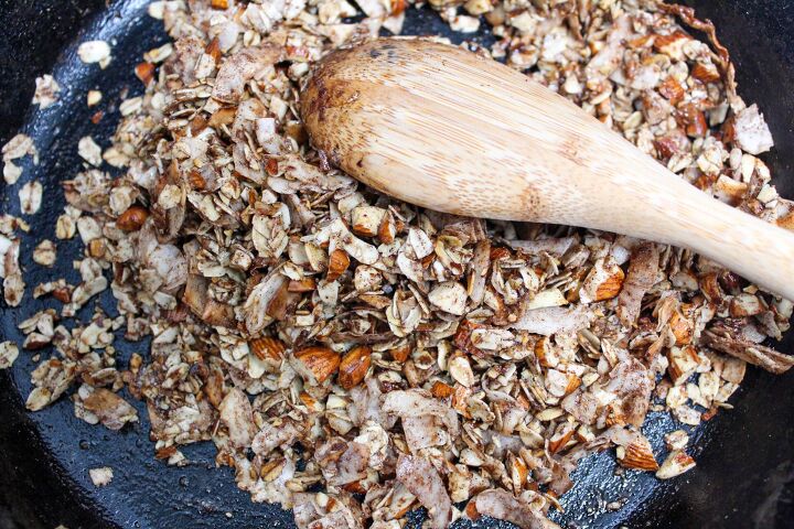 easy 10 minute small batch skillet granola