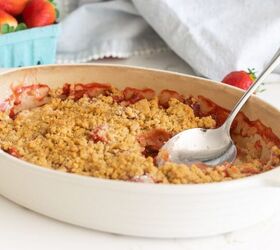 Strawberry Crumble Recipe | Foodtalk