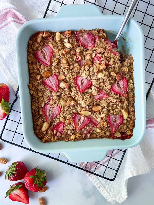 strawberry baked oatmeal