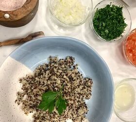 Garlic Quinoa Tabbouleh 