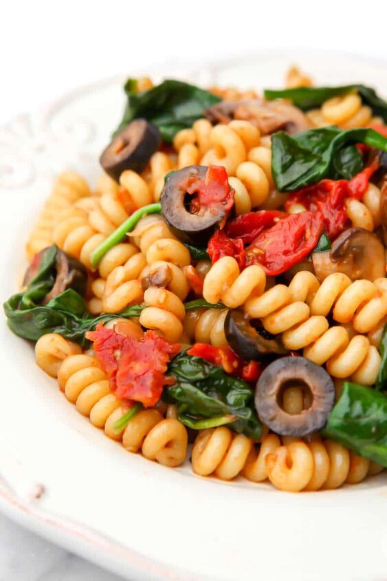 the best vegan pasta salad mediterranean style