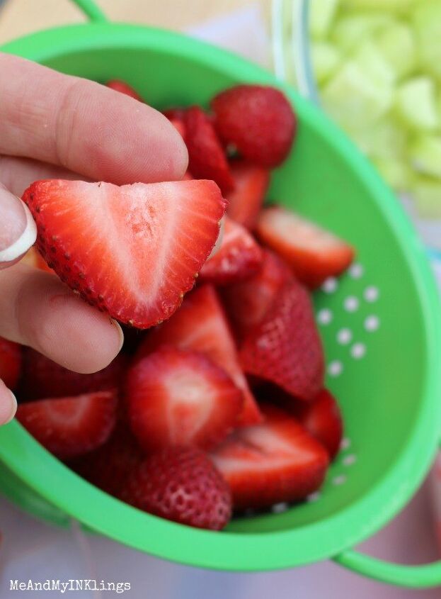 tossed salad recipe with strawberries and lime juice