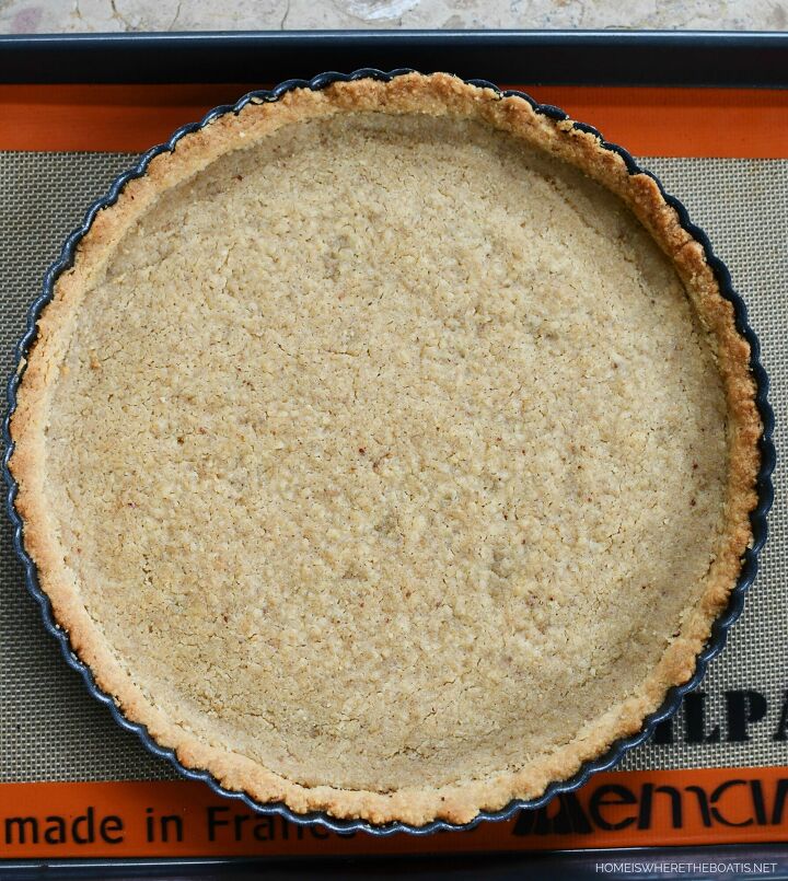 peach blueberry crumble tart with pecan shortbread crust
