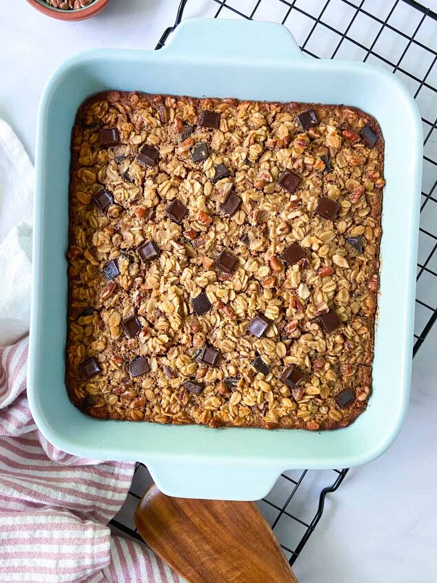 protein baked oatmeal with chocolate chunks