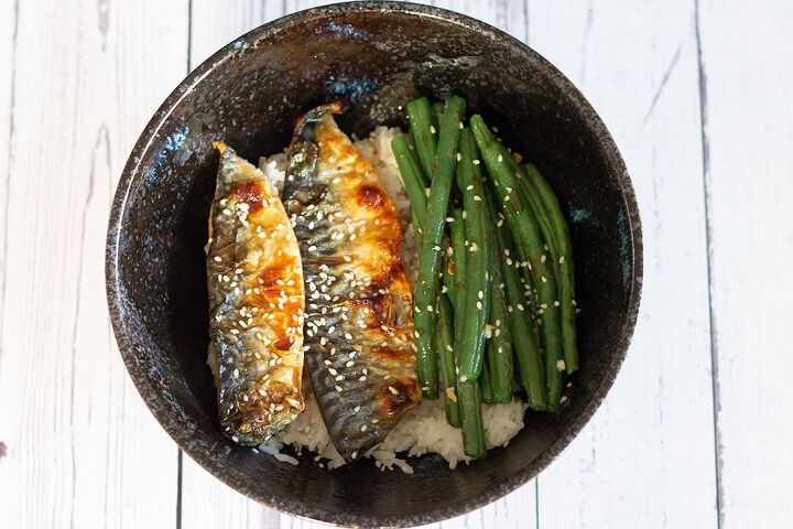 grilled mackerel rice bowls with soy mirin sauce