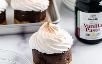 Mini S’mores Cheesecakes With Vanilla Bean Marshmallow Creme