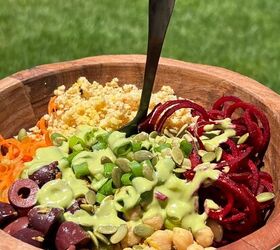 Spiralized Rainbow Salad