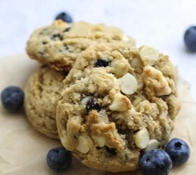 The Best White Chocolate Chip and Blueberry Cookies