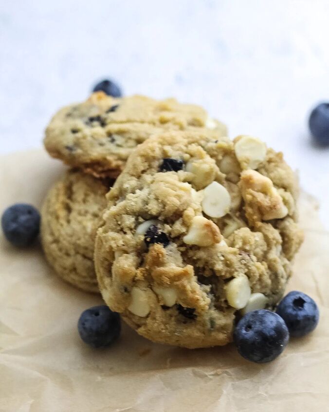 the best white chocolate chip and blueberry cookies