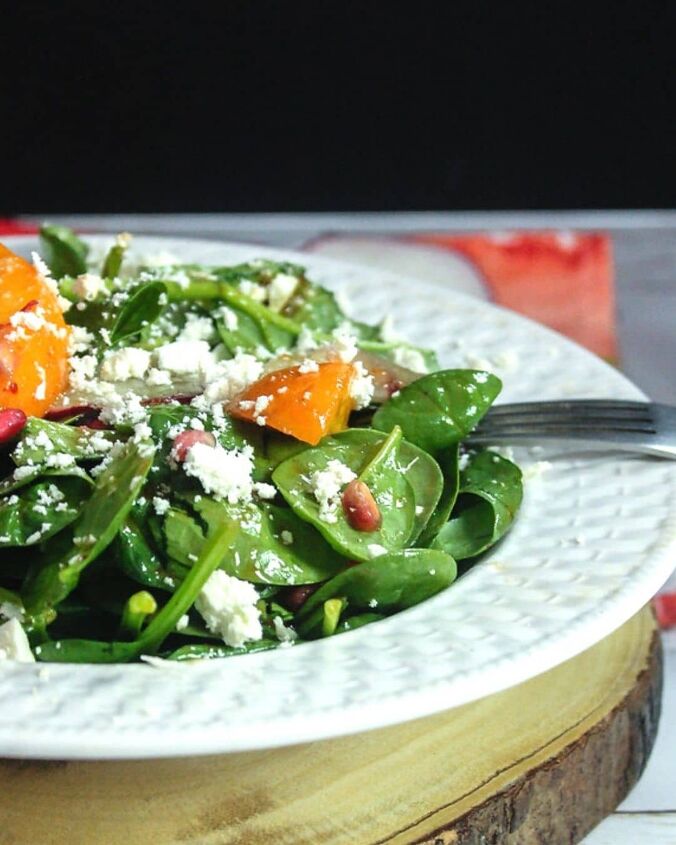 simple spinach salad with fresh apricots and apricot salad dressing