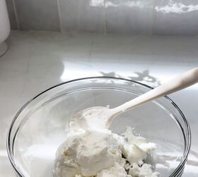 Frozen Yogurt Matcha Bark With Chocolate Chips, Pistachios & Coconut