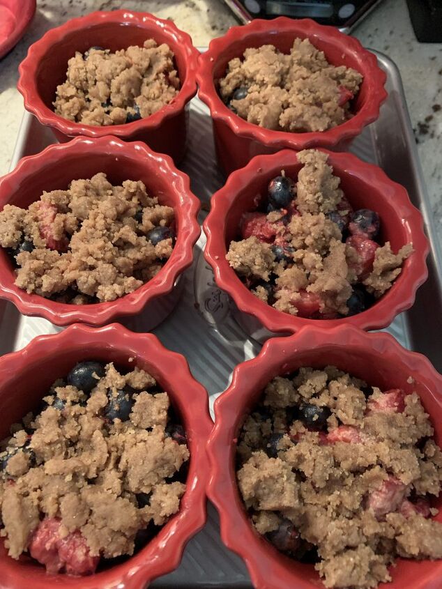 yummy and healthy berry crumble, Here is a photo of the finished yummiest and healthy berry crumble Sometimes I make it in white ramekins and at other times I make it in red ones as above