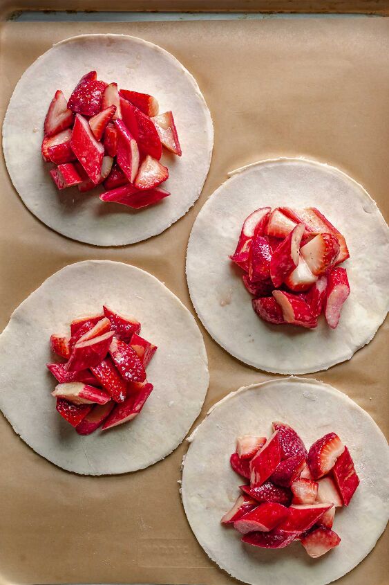 strawberry rhubarb tartlets, Mound the fruit in the centers of the pie discs