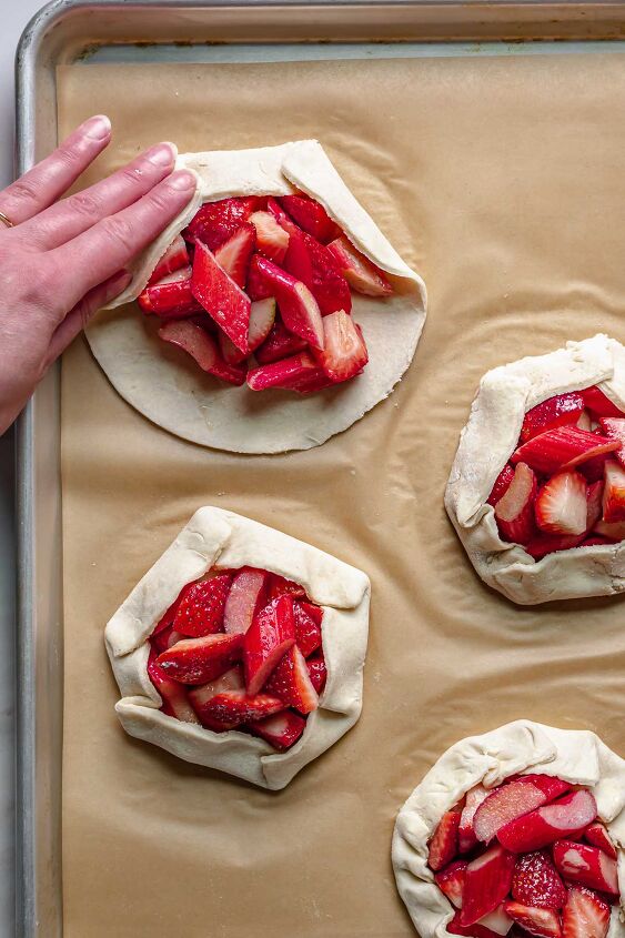 strawberry rhubarb tartlets, Fold the pie dough onto the fruit