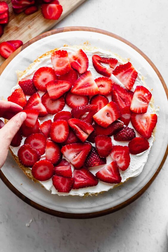 strawberry shortcake layer cake sponge cake