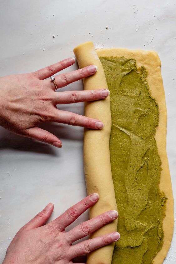pistachio babka, Roll up the dough from one of the long ends