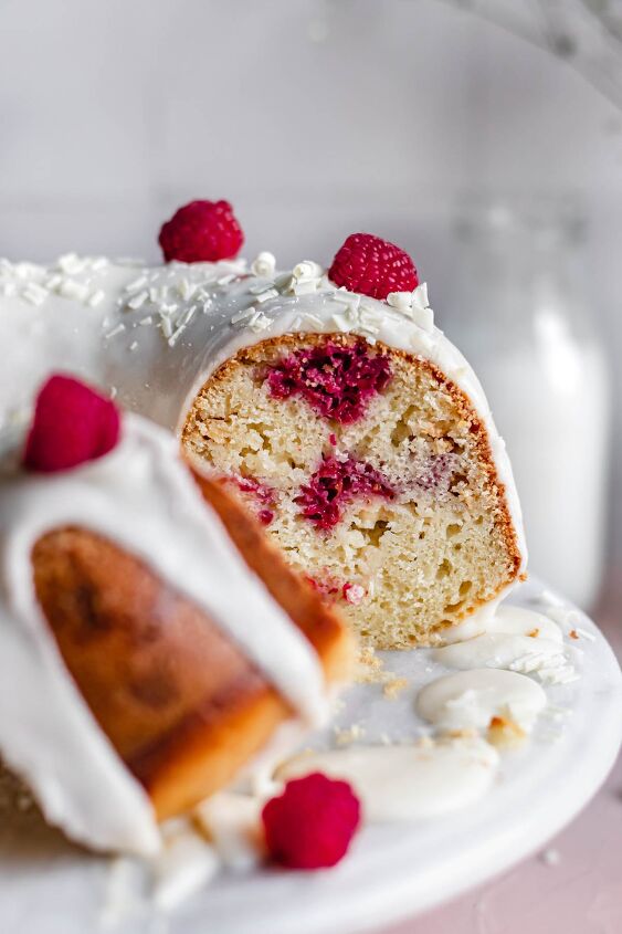 raspberry white chocolate bundt cake