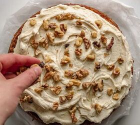carrot snack cake with cream cheese frosting, Add toasted walnuts for garnish