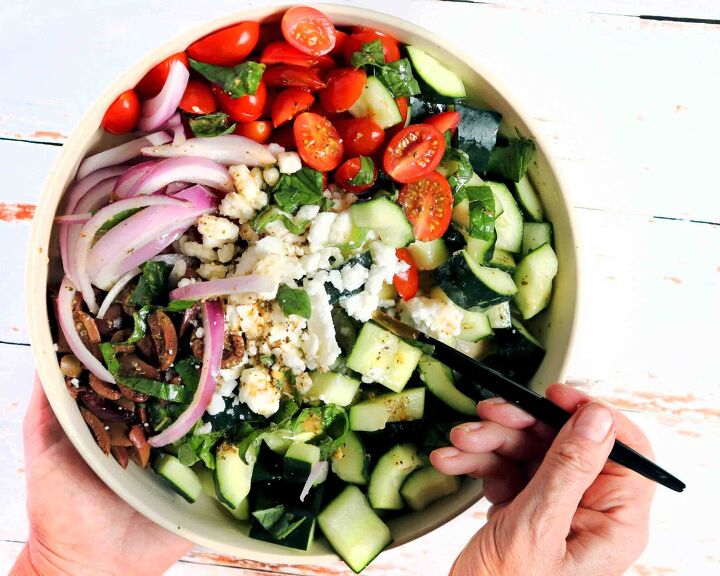 easy greek cucumber salad