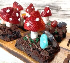 Alice in Wonderland Party Strawberry Mushroom Cookies