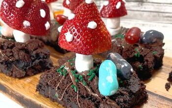 Alice in Wonderland Party Strawberry Mushroom Cookies