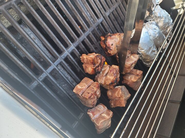 grilled lamb chops on the barbie