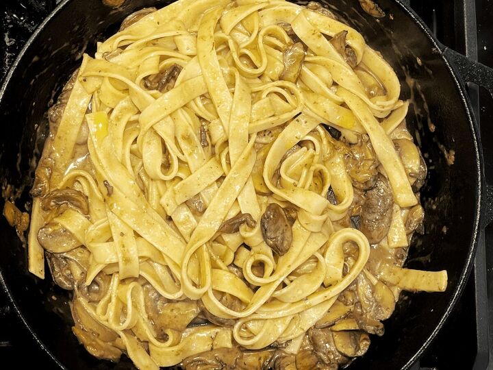 creamy vegan truffle pasta