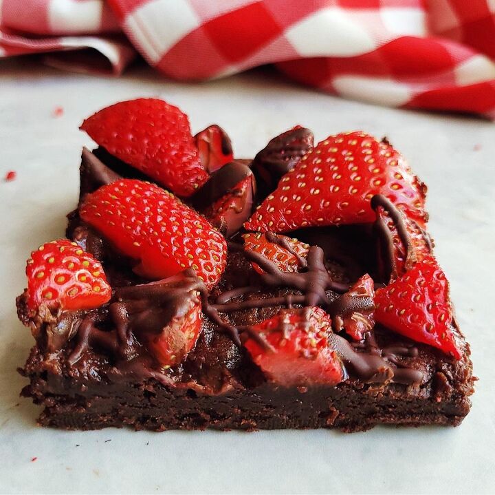 strawberry brownies