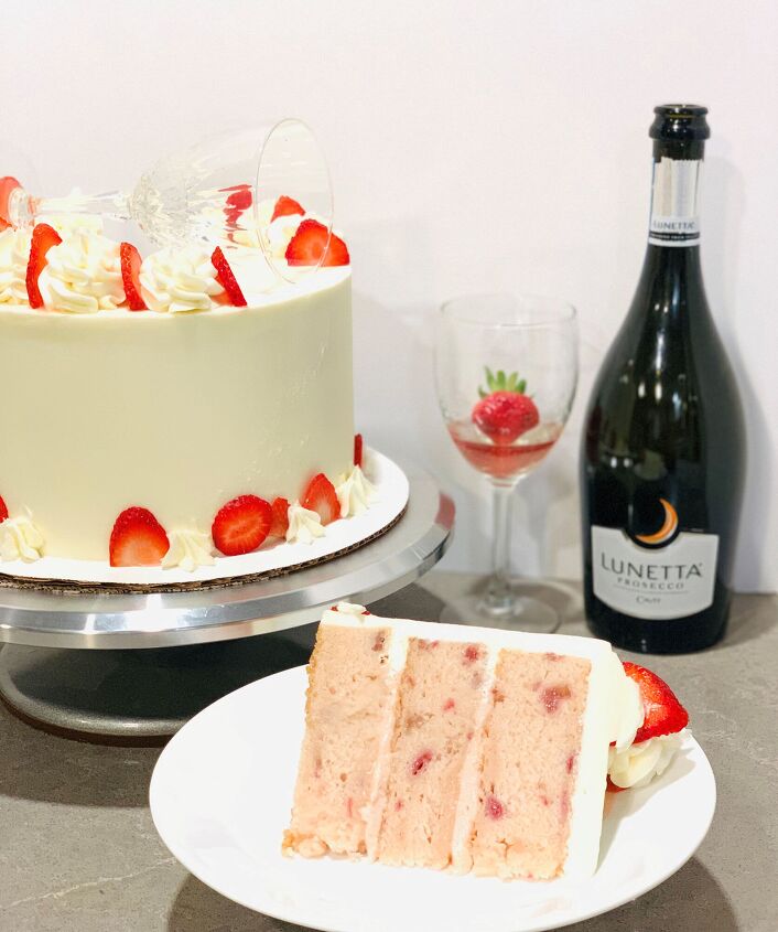 strawberry prosecco cake