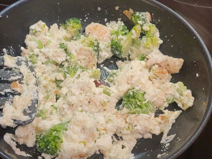 ricotta pasta with chicken and broccoli