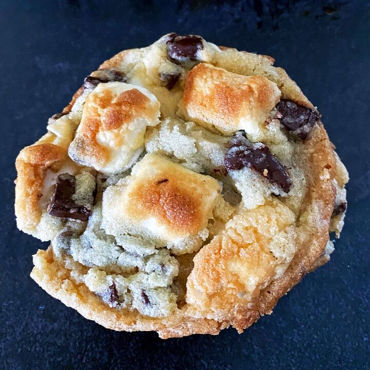 marshmallow chocolate chip cookies, Golden Brown Cookie