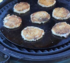 Mix mashed potatoes with THIS and fry for 3 minutes for a mouthwatering dish