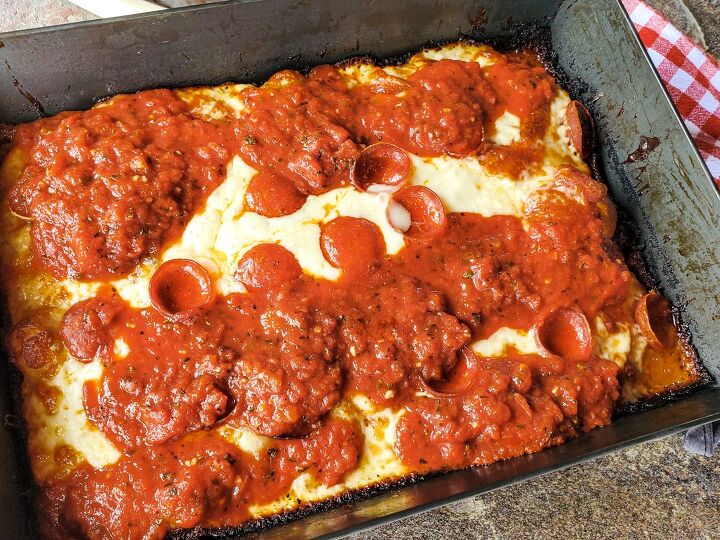 detroit style pizza on your bbq grill
